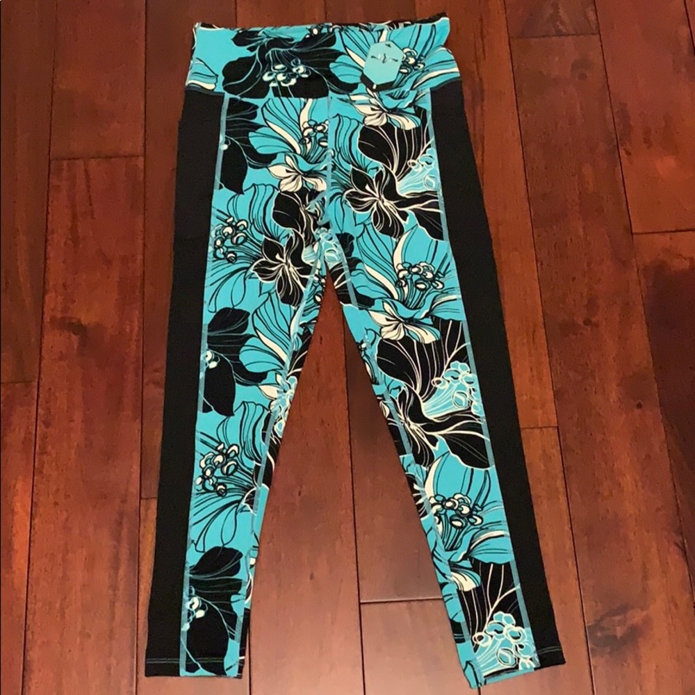 Lularoe workout leggings - Brave
